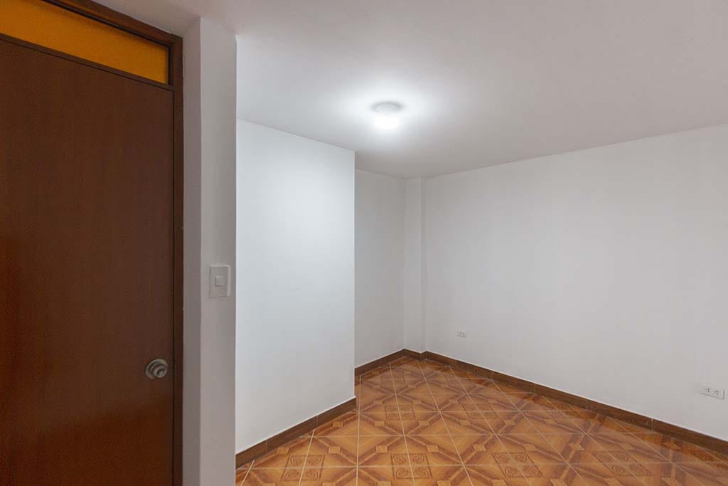 ALQUILER DE DEPARTAMENTO EN LOS OLIVOS - 5TO. PISO - Imagen 10