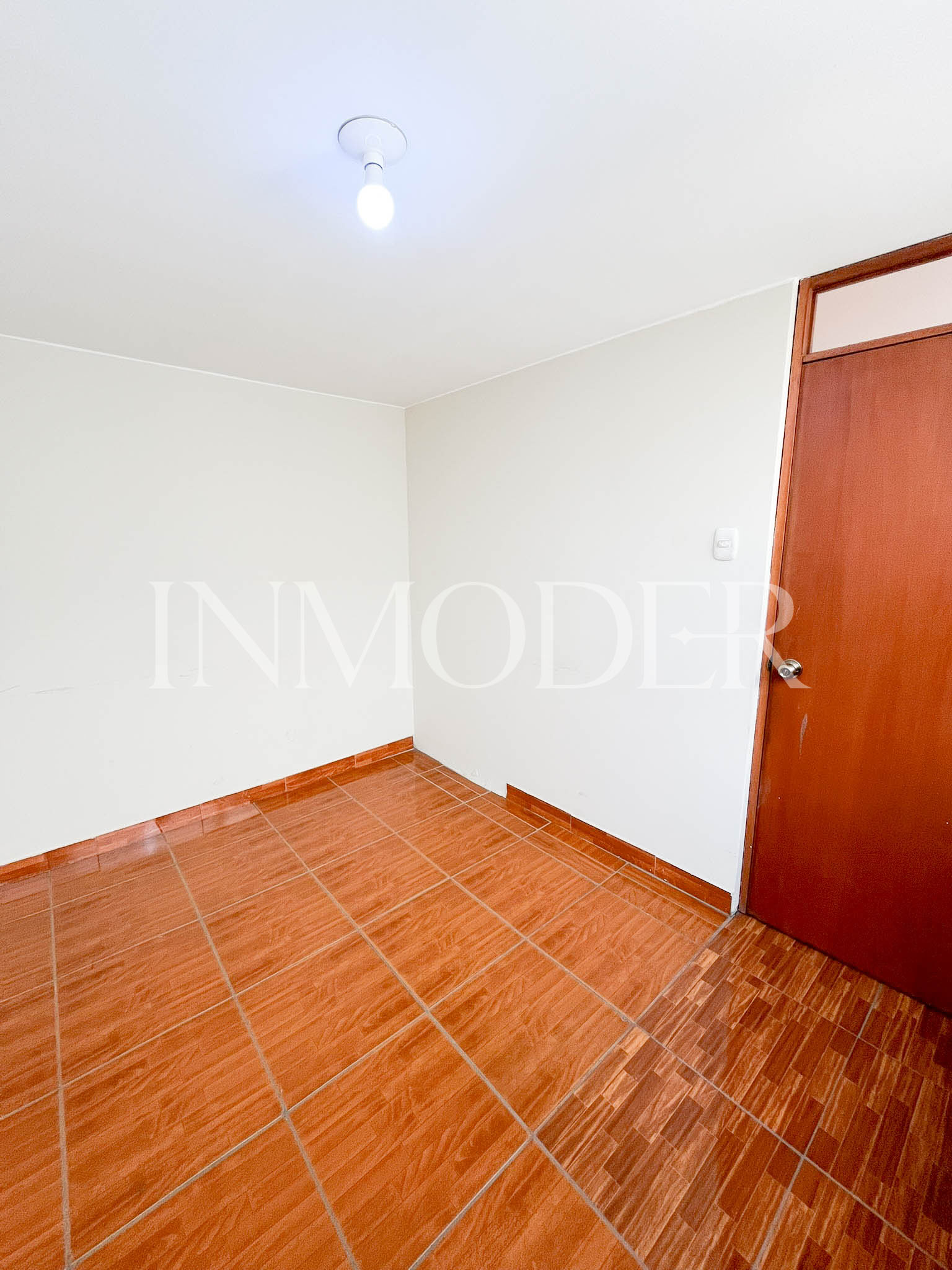 Alquiler de Departamento / Oficina - Los Olivos - Imagen 5